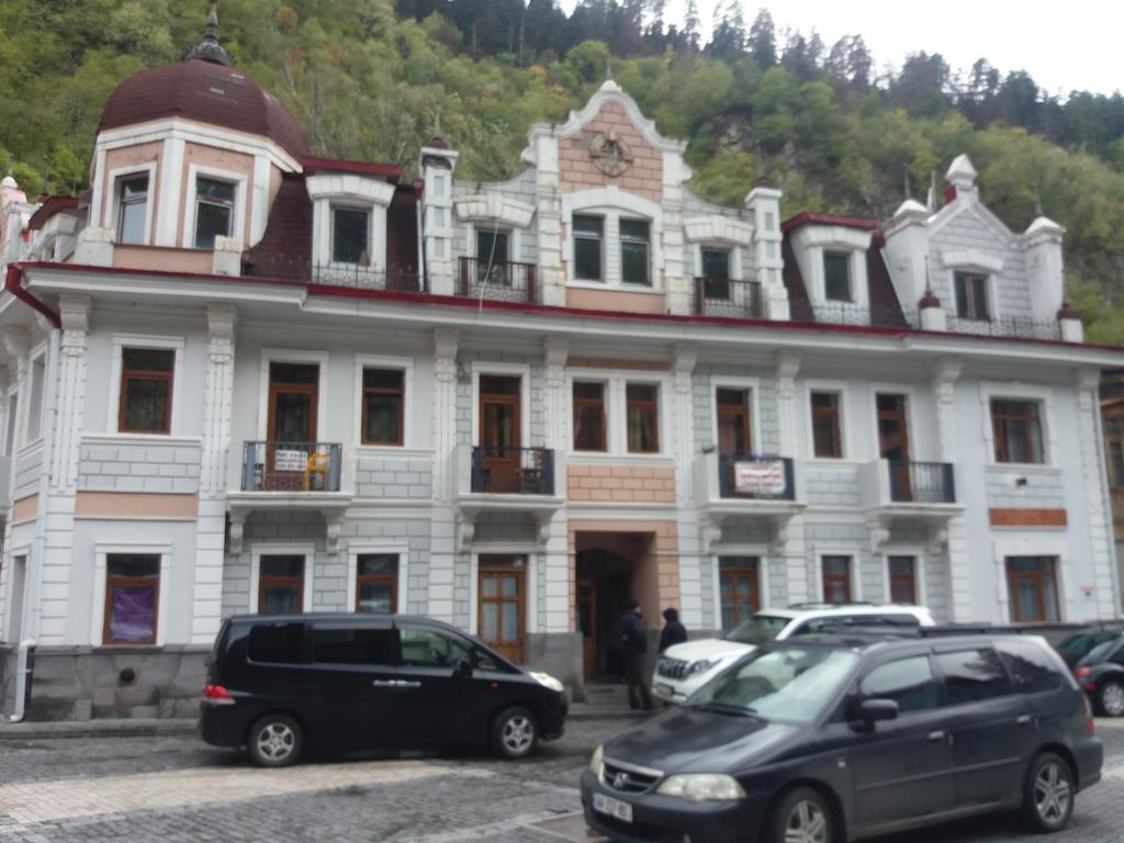 Apartament Giorgi Borjomi Ngoại thất bức ảnh